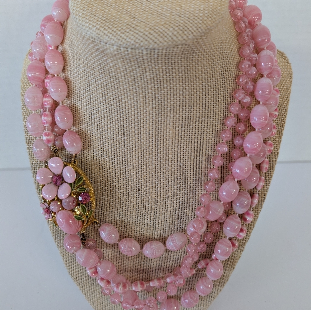 Vintage Weiss Pink Rhinestone Clasp Three Strands Pink Beaded